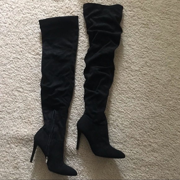 Over the knee ruffled boots - Picture 3 of 6